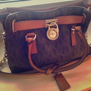 Hamilton Medium Lock & Key Luggage Leather Satchel